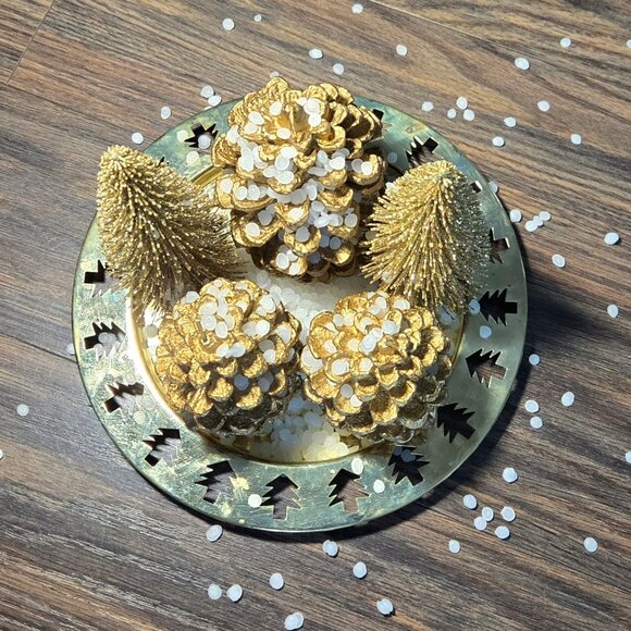 NEWBURY COLLECTION Golden Pinecone Candle Garden NEW IN BOX! - Picture 3 of 14